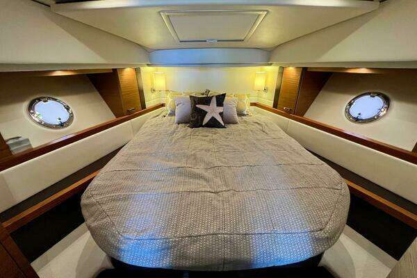 Tiara Yachts 39 Coupe Yacht For Sale