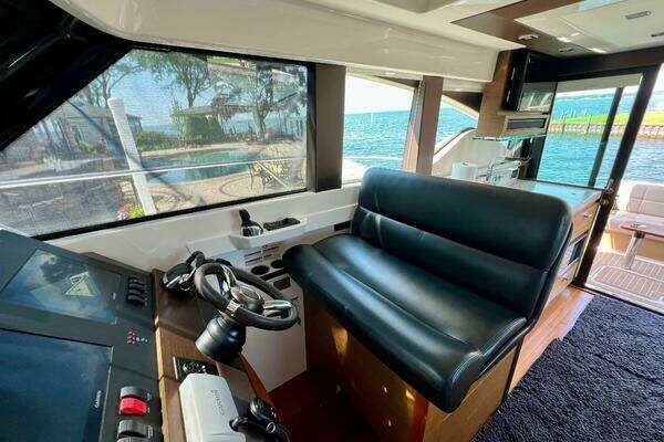 Tiara Yachts 39 Coupe Yacht For Sale