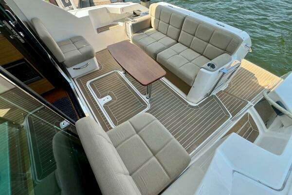 Tiara Yachts 39 Coupe Yacht For Sale