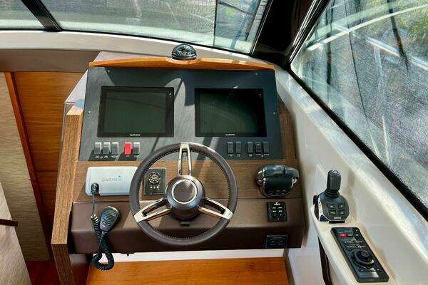 Tiara Yachts 39 Coupe Yacht For Sale