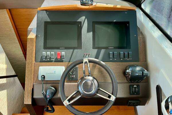 Tiara Yachts 39 Coupe Yacht For Sale