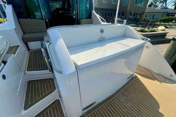 Tiara Yachts 39 Coupe Yacht For Sale