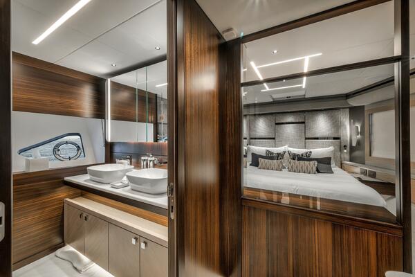 Dolce Far Niente 88ft Sunseeker Yacht For Sale