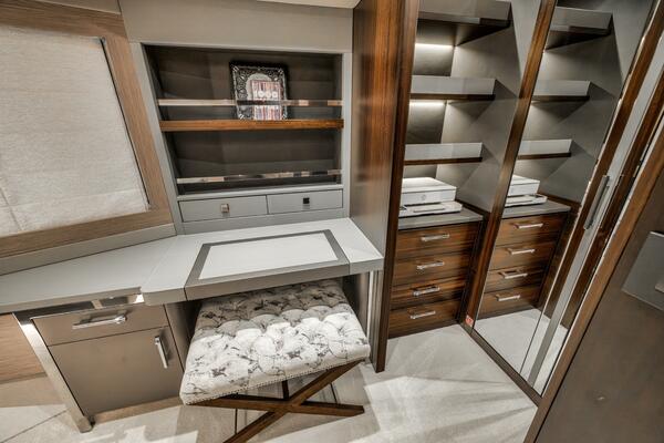 Dolce Far Niente 88ft Sunseeker Yacht For Sale