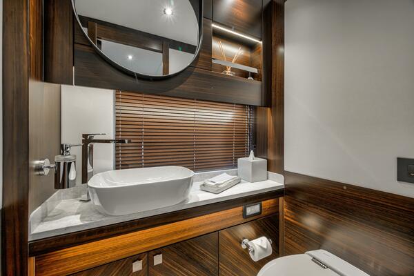 Dolce Far Niente 88ft Sunseeker Yacht For Sale