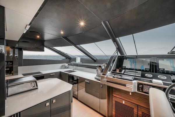 Dolce Far Niente 88ft Sunseeker Yacht For Sale