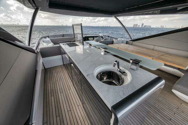 Sunseeker 88 Yacht Yacht For Sale