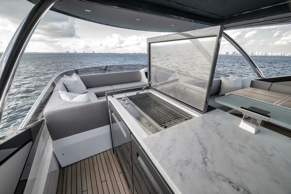 Dolce Far Niente 88ft Sunseeker Yacht For Sale