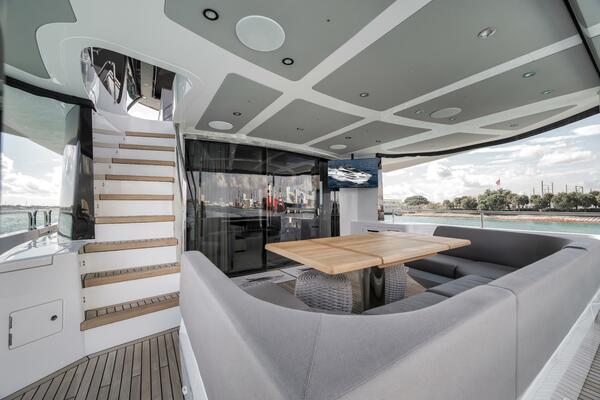 Dolce Far Niente 88ft Sunseeker Yacht For Sale