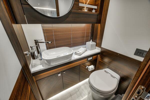 Dolce Far Niente 88ft Sunseeker Yacht For Sale