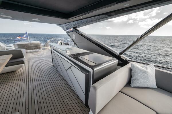 Dolce Far Niente 88ft Sunseeker Yacht For Sale