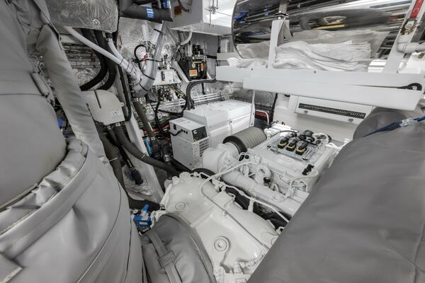 Dolce Far Niente 88ft Sunseeker Yacht For Sale