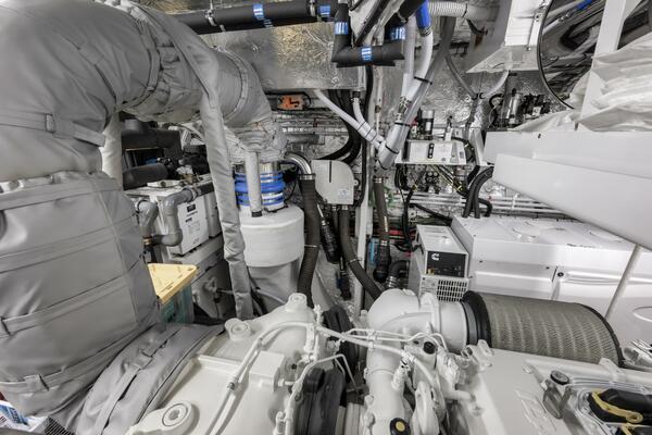 Dolce Far Niente 88ft Sunseeker Yacht For Sale