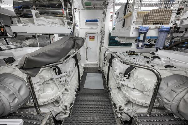 Dolce Far Niente 88ft Sunseeker Yacht For Sale