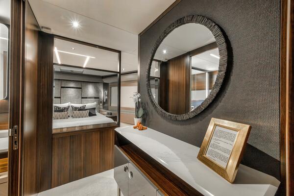 Dolce Far Niente 88ft Sunseeker Yacht For Sale