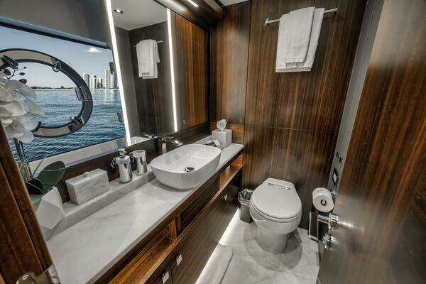 Sunseeker 88 Yacht Yacht For Sale