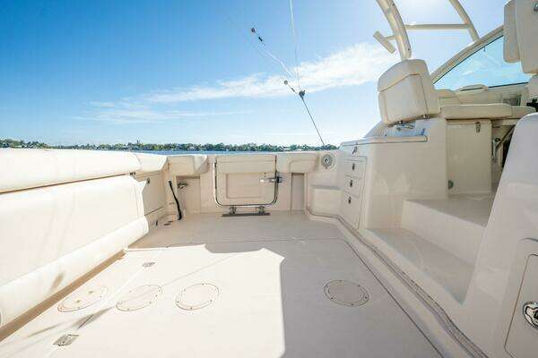 Grady-White Express 330 Yacht For Sale