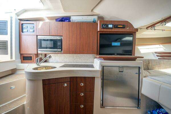 Grady-White Express 330 Yacht For Sale