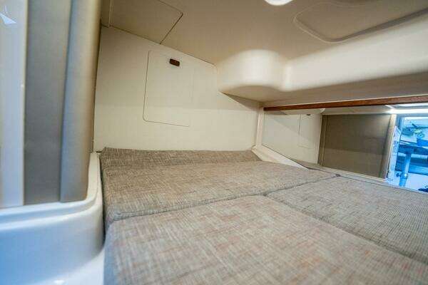 Grady-White Express 330 Yacht For Sale