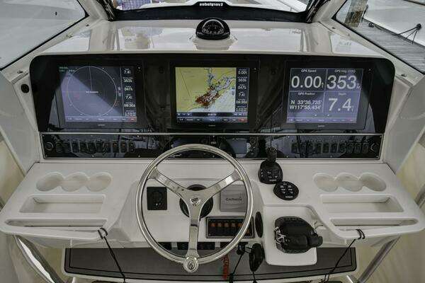 Everglades 435 Center Console Yacht For Sale
