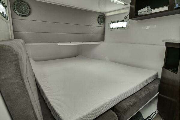 Everglades 435 Center Console Yacht For Sale