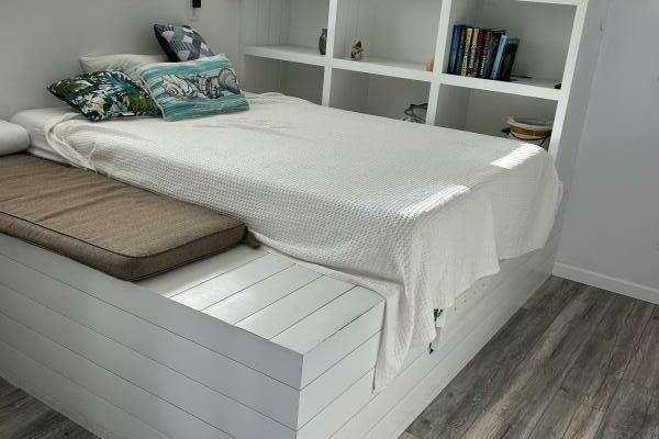 52ft Harbor Home Yacht For Sale