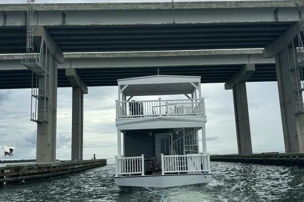 52ft Harbor Home Yacht For Sale