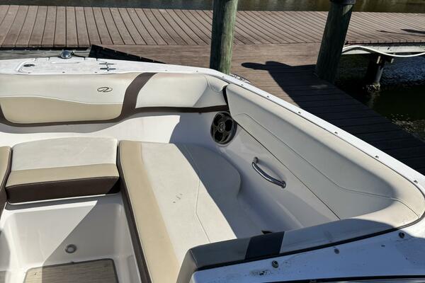 23ft Regal Yacht For Sale