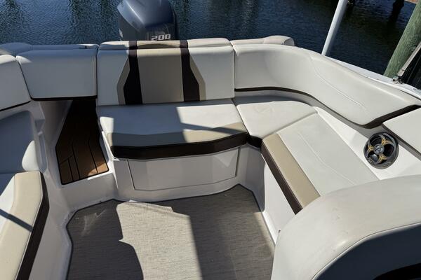 23ft Regal Yacht For Sale