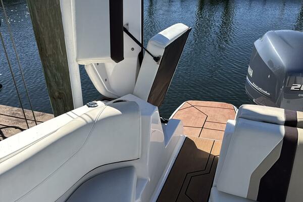 23ft Regal Yacht For Sale