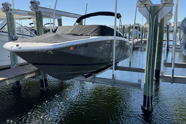 23ft Regal Yacht For Sale