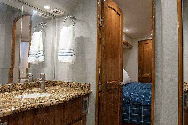 Viking Viking 66 Convertible Yacht For Sale