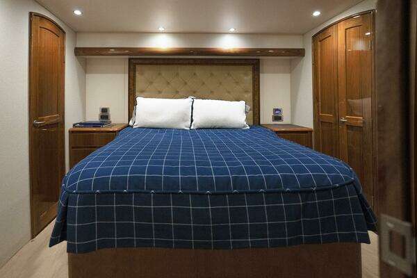 Viking Viking 66 Convertible Yacht For Sale