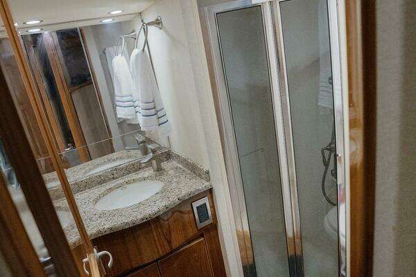 Viking Viking 66 Convertible Yacht For Sale