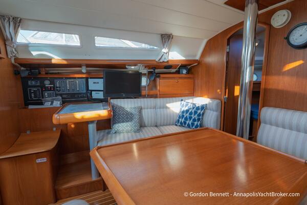 Opie Bea 37ft Jeanneau Yacht For Sale