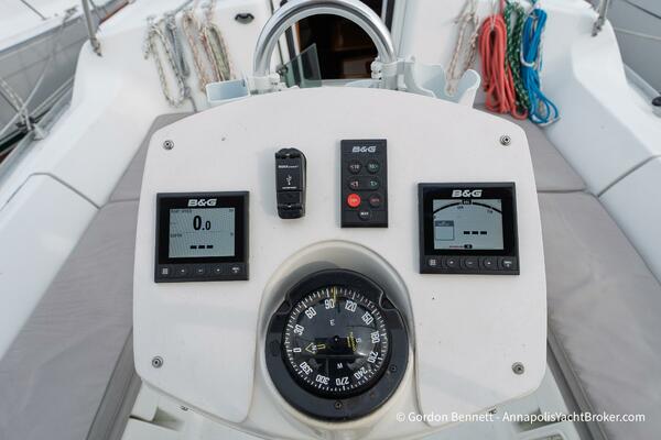 Opie Bea 37ft Jeanneau Yacht For Sale