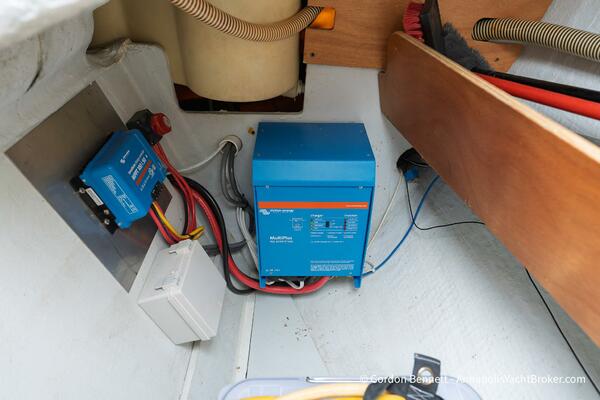 Opie Bea 37ft Jeanneau Yacht For Sale