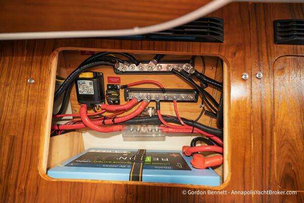 Jeanneau Sun Odyssey 37 Yacht For Sale