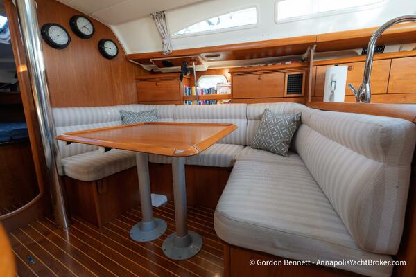 Opie Bea 37ft Jeanneau Yacht For Sale