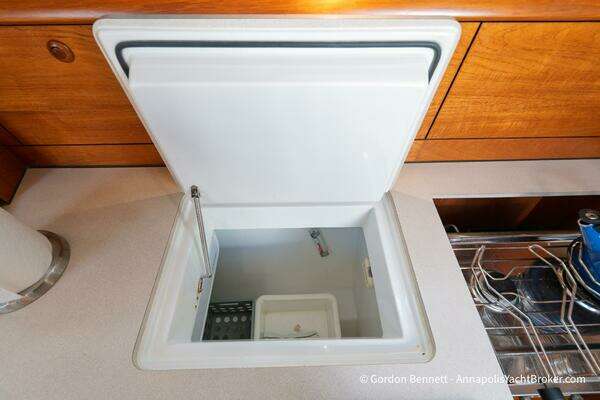 Jeanneau Sun Odyssey 37 Yacht For Sale