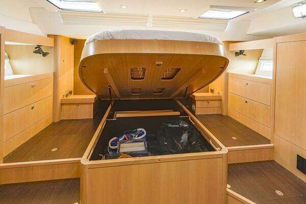Amel 55 Yacht For Sale