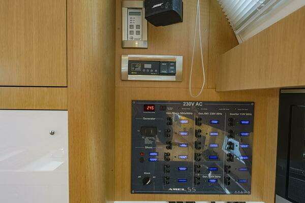 Amel 55 Yacht For Sale