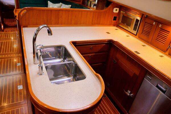 Waterline 55 Yacht For Sale