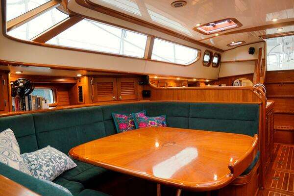 Waterline 55 Yacht For Sale