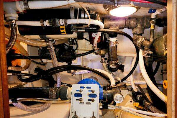 Waterline 55 Yacht For Sale