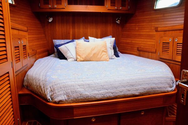 Delphina 55ft Waterline Yacht For Sale