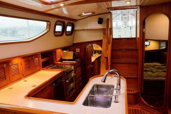 Waterline 55 Yacht For Sale