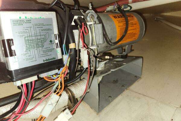 Waterline 55 Yacht For Sale