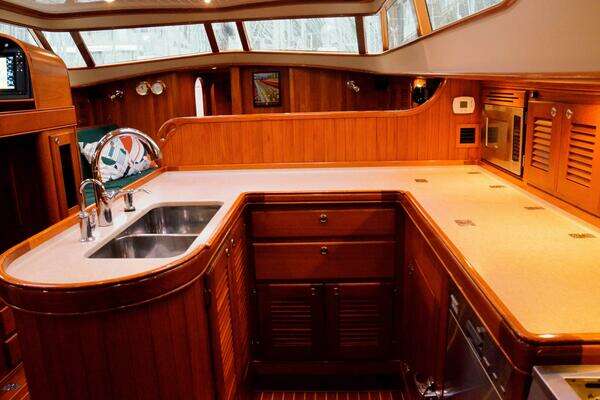Waterline 55 Yacht For Sale