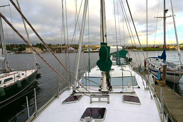 Waterline 55 Yacht For Sale